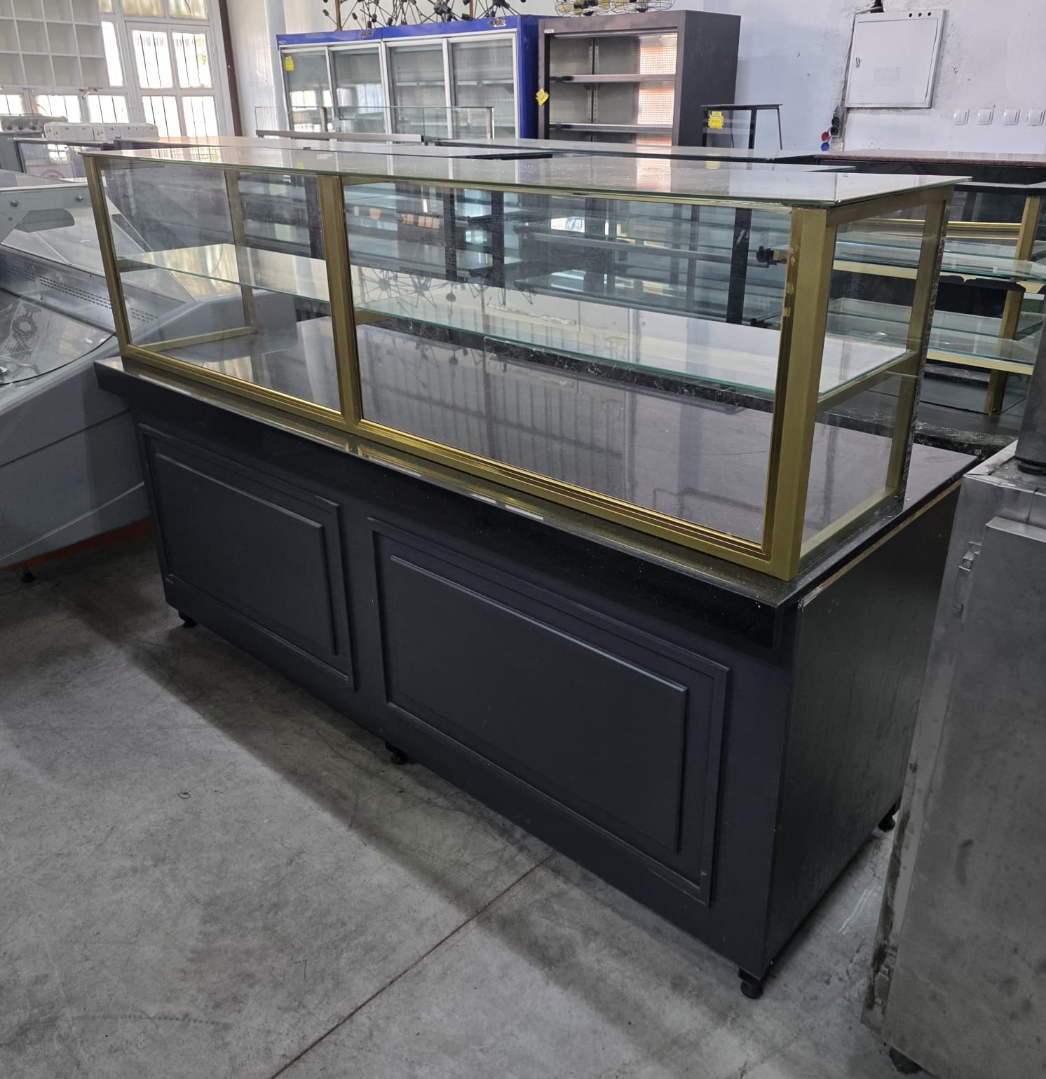 Baklava Teşhir Tezgahı 200x75x85-135