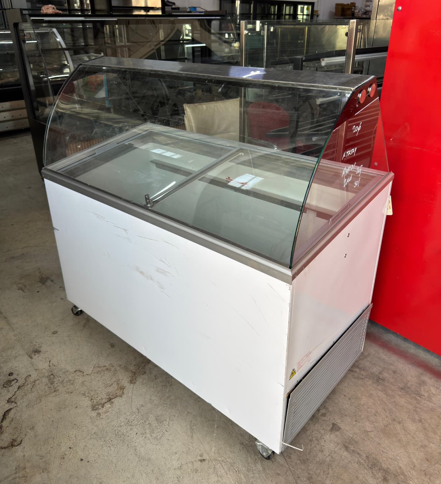 Dondurma Teşhir Reyonu 130x63x125