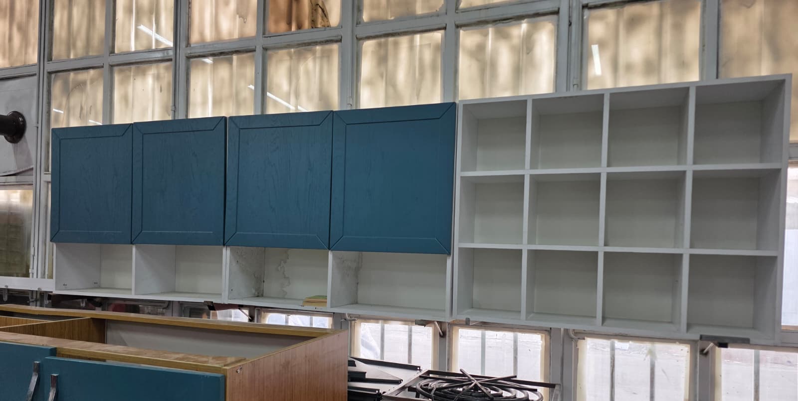 Duvar Dolabı 340x28x90