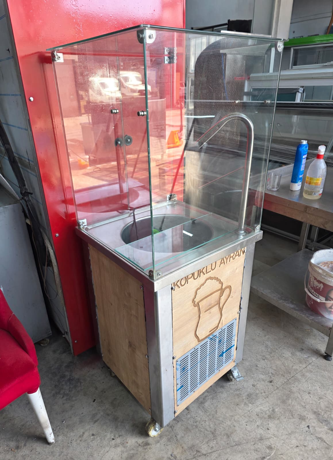 Köpük Ayran Makinası 60x60x135