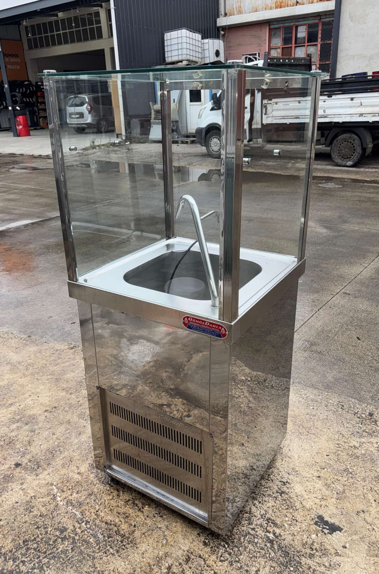Köpüklü Ayran Makinesi 60x60x135