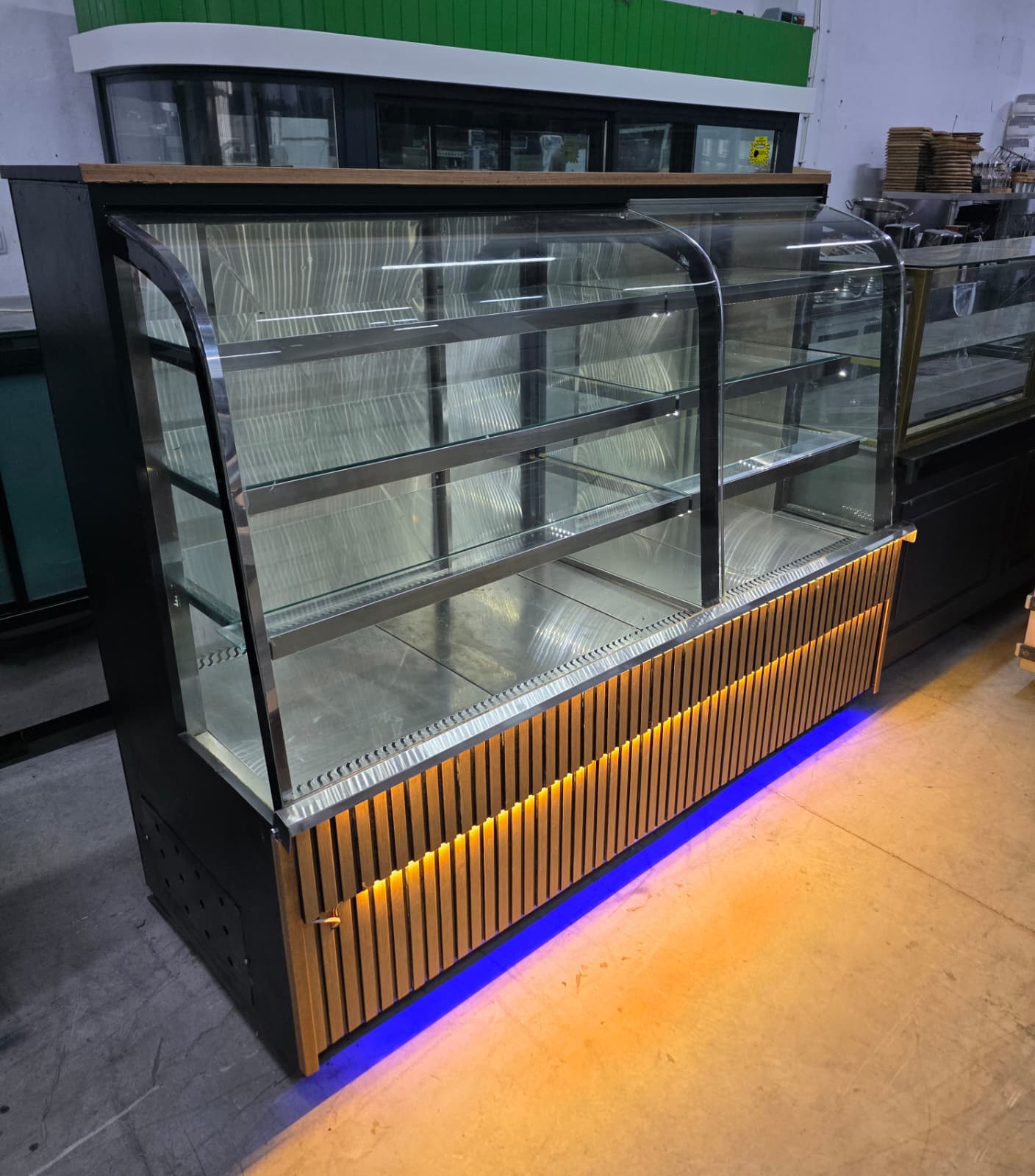 Meze Tatlı ve Pasta Teşhir Dolabı 200x75x157cm