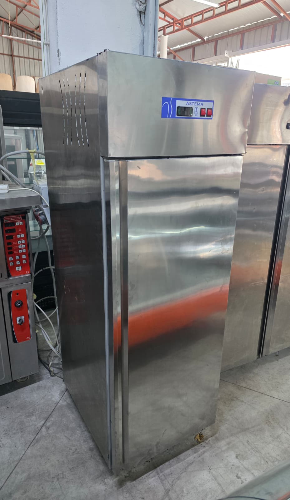 Tek Kapılı Mayalı Hamur Buzdolabı 70x82x210
