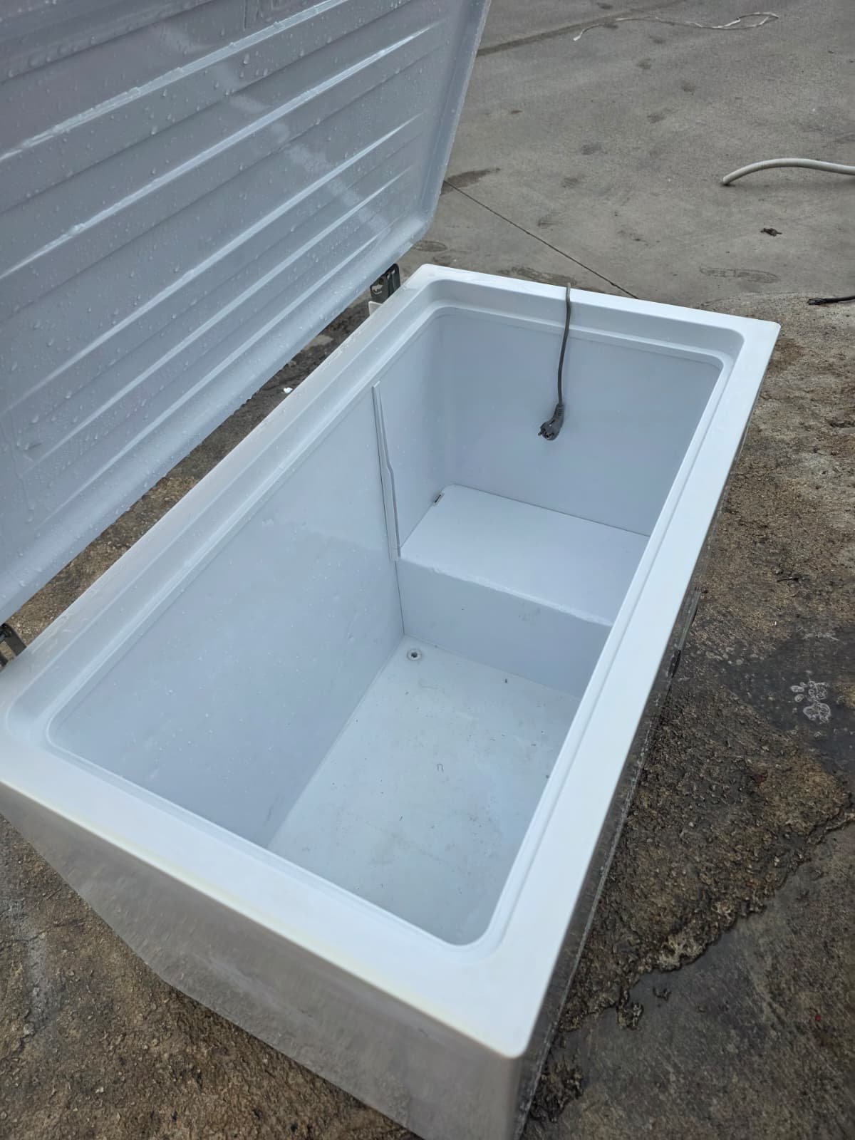 Uğur Derin Dondurucu 300 Litre 2