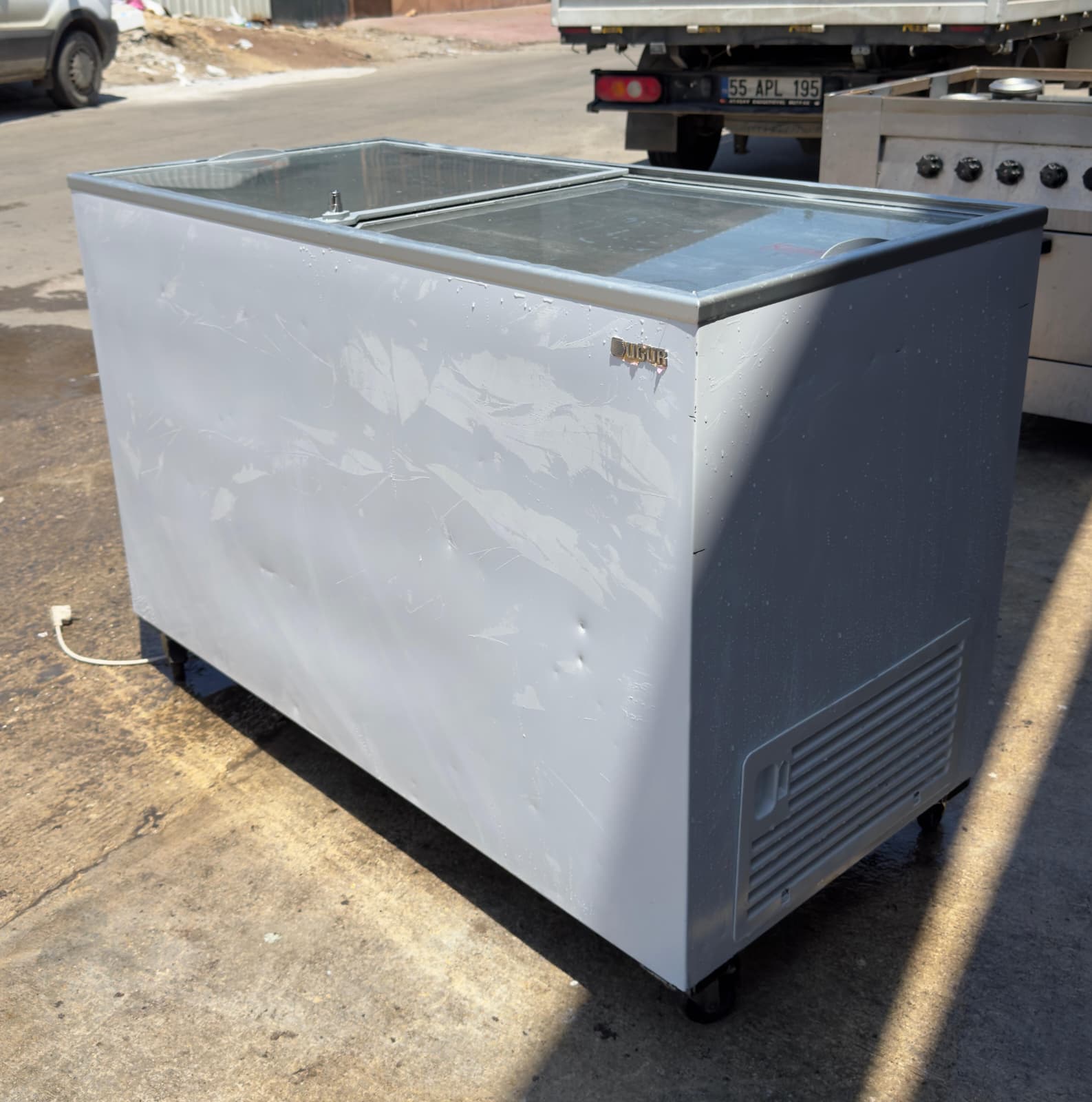 Uğur Muhafaza Dolabı 350lt 2