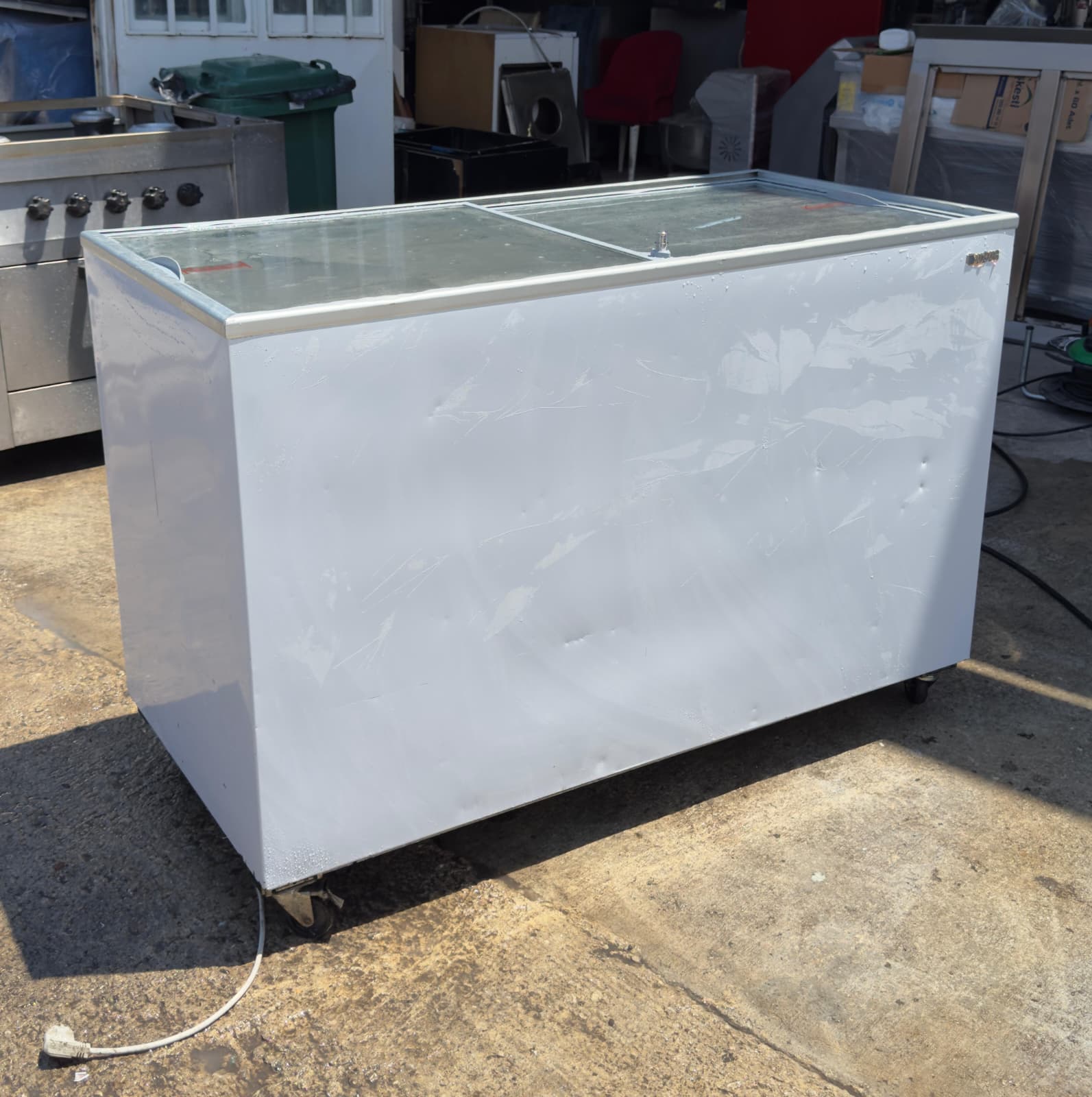 Uğur Muhafaza Dolabı 350lt 3