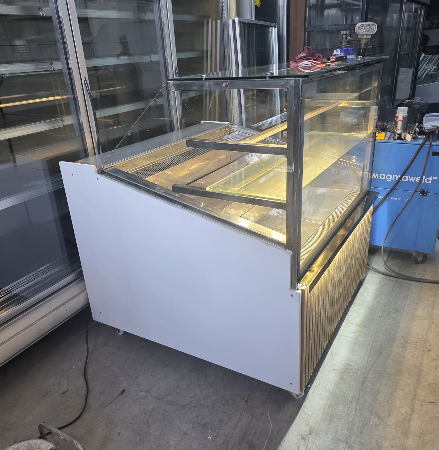 Waffle Dolabı 124x122x138 2